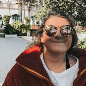 Meet your Posher, Lizzy